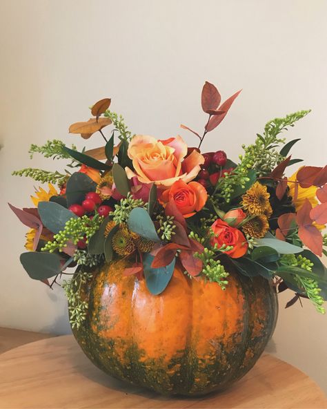 Pumpkin Flower Arrangements, Thanksgiving Table Arrangements, Pumpkin Planters, Autumn Arrangements, Pumpkin Flowers, Pumpkin Floral Arrangements, Fall Pumpkin Centerpieces, Summer Flower Arrangements, Decorative Pumpkins