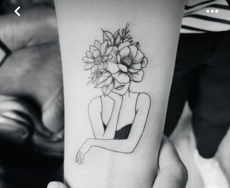 Tattoos Feminine, Love Tattoo Ideas, Flowers Silhouette, Minimal Tattoos, Health Tattoo, Self Love Tattoo, Small Pretty Tattoos, Silhouette Tattoos, Love Tattoo