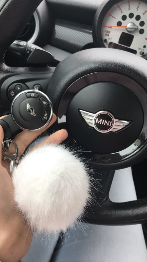 Mini Cooper Key, Mini Cooper Accessories, Cooper Car, Mini Copper, Mini Cooper Countryman, Cooper Countryman, Girly Car, Mini Coopers, Car Goals