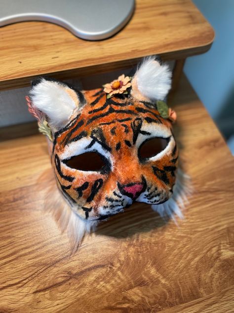 Felt, faux fur, hot glue, acrylic paint, paper flowers Tiger Therian Mask, Tiger Therian, Animal Mask Templates, Cat Mask Ideas, Mask Reference, Cat Mask Diy, Therian Art, Felt Animal Masks, Therian Quadrobics