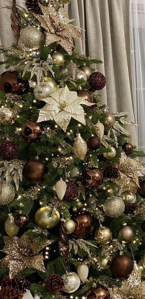 Brown White And Gold Christmas Tree, Brown Green And Gold Christmas Tree, Brown Beige Christmas Tree, Beige And Brown Christmas Tree, Dark Green And Brown Christmas Tree, Green Brown Christmas Decor, Bronze Christmas Tree Color Schemes, Brown And Gold Christmas Decor, Elegant Christmas Tree Color Schemes