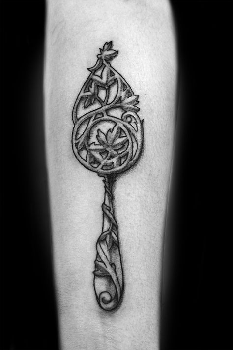 Spoonie tattoo idea..... Hey a absinthe spoon is still a spoon! Absinthe Tattoo, Absinthe Aesthetic, Spoonie Tattoo, Absinthe Spoon, Absinthe Art, Absinthe Fairy, Absinthe Poster Vintage, Green Fairy Absinthe, Love Spoons