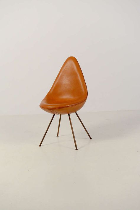 Rare Drop Chair Made by Arne Jacobsen for the SAS Hotel in Copenhagen Arne Jacobsen Chair, Drop Chair, Living Room Upgrades, Nice Furniture, Copenhagen Hotel, Chair Leg Floor Protectors, Danish Modern Furniture, Art Movements, Love Chair