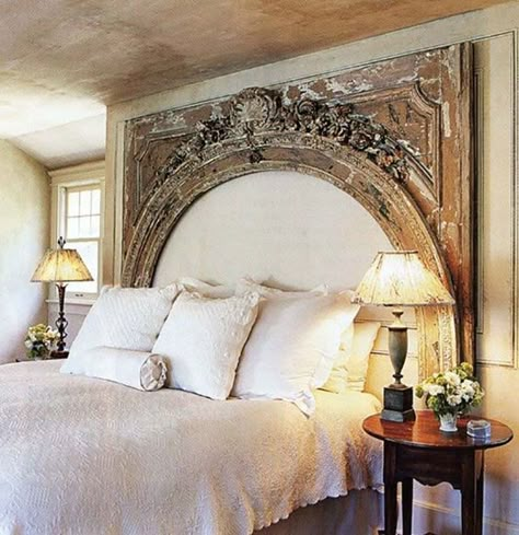 The Best Budget Friendly DIY Farmhouse Headboards - The Cottage Market Cool Headboards, Headboard Alternative, Creative Headboard, Head Boards, Beautiful Headboards, White Linens, Headboard Ideas, Diy Headboard, Headboard Designs