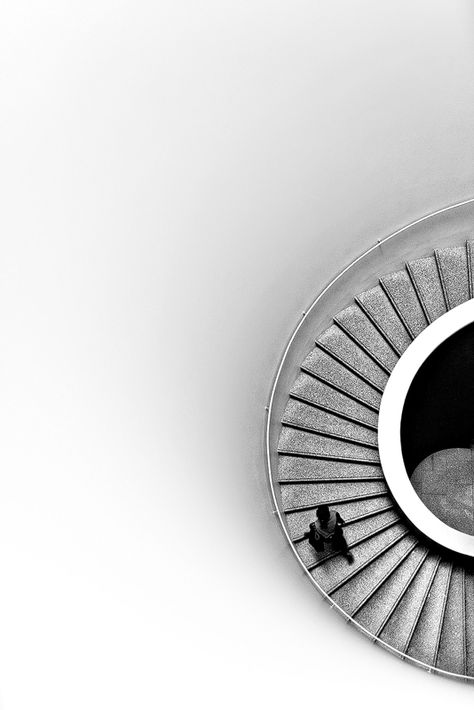 Grey Aesthetic, Minimal Photography, 카드 디자인, Foto Tips, Minimalist Photography, Foto Art, Spiral Staircase, Black White Photos, Abstract Photography