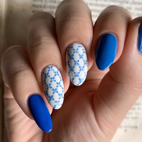 Portuguese Tile Nail Art, Portuguese Inspired Nails, Portuguese Nails, Tile Inspired Nails, Tile Nail Art, Tile Nails, Art Tricks, Nails Trend, Nails Inspired