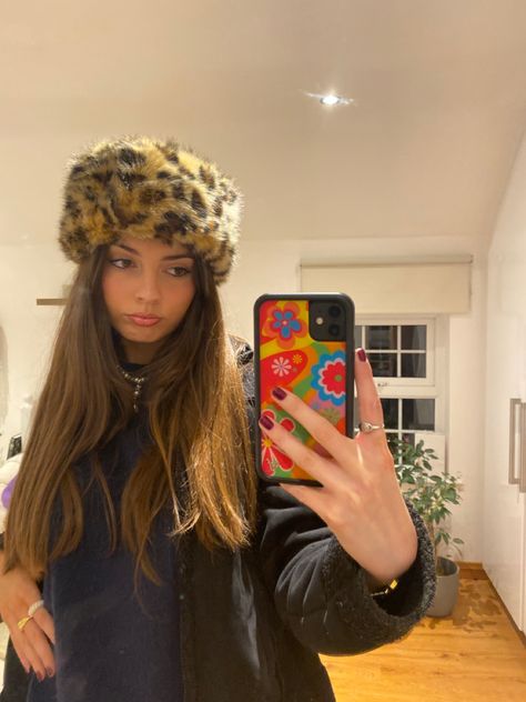 Fluffy Hat Winter, Y2k Fluffy Hat, Fur Headband Aesthetic, Puffy Hat Outfit, White Fluffy Hat Outfit, Fluffy Hats Aesthetic, Faux Fur Headband Outfit, Fluffy Headbands Outfits, Fur Hat Outfit Y2k