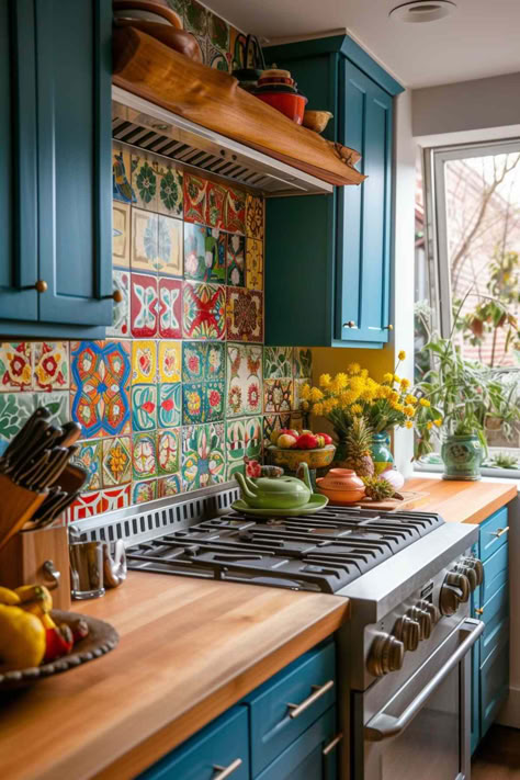 40 Creative Backsplash with Butcher Block Countertop Styles Small Blue Kitchen, Mexican Tile Kitchen, Spanish Style Kitchen, Home Designs Exterior, Kitschy Kitchen, Interior Design Per La Casa, Aesthetic Kitchen, Blue Cabinets, Butcher Block Countertops