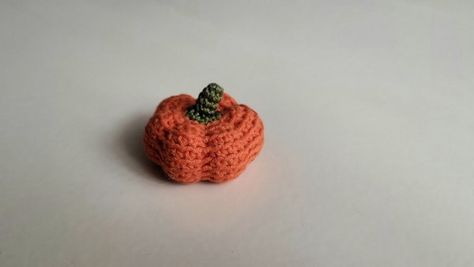 Vegetables In English, Dragon Amigurumi Pattern, Pumpkin Amigurumi, Crochet Penguin, Popular Crochet, Crochet Fruit, Pumpkin Projects, Easy Crochet Baby, Crochet Dragon