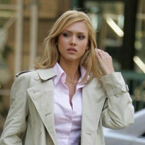 Jessica Alba Fantastic Four, Susan Storm, Sue Storm, Doug Jones, Invisible Woman, Marvel Icons, Honey Blonde Hair, 90s Fashion Outfits, Blogger Girl