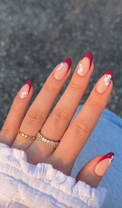 Spring Nails2023, Nails Shorties, Nails Hibiscus, Nails Graduation, Shorties Nails, Nails Looks, Nails April, Nail Simple, Nail Spring