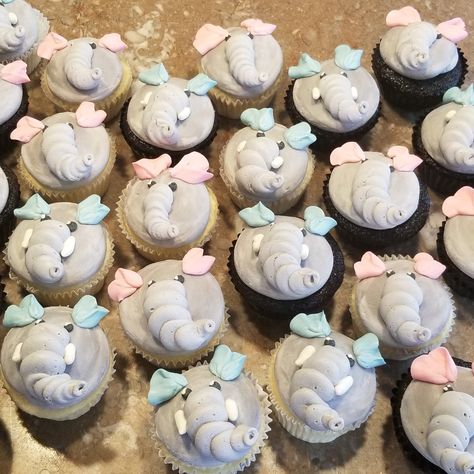 Elephant Theme Cupcakes, Elephant Shaped Cake, Elephant Cupcakes Ideas, Baby Elephant Cakes For Baby Showers, Cupcake Elephant, Baby Boy Cupcake Ideas, Elephant Treats, Elephant Dessert Table, Elephant Cake Ideas