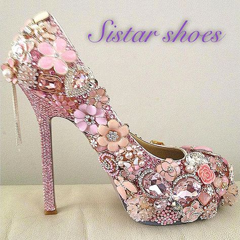 Diy Floral Shoes, Muses Shoes, Bedazzled Shoes, Old Jewelry Crafts, Shoe Stores, Jeweled Shoes, Pink Glam, Vintage Jewelry Crafts, Pink High Heels