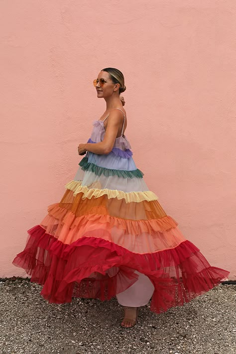 Blair Eadie wearing a rainbow tulle dress by Needle & Thread // Click through to Atlantic-Pacific to see all of Blair's daily looks Blair Eadie, Atlantic Pacific, Beach Mini Dress, Mode Inspiration, Tulle Dress, Look Chic, Dream Dress, Colorful Fashion, Spring Summer Fashion