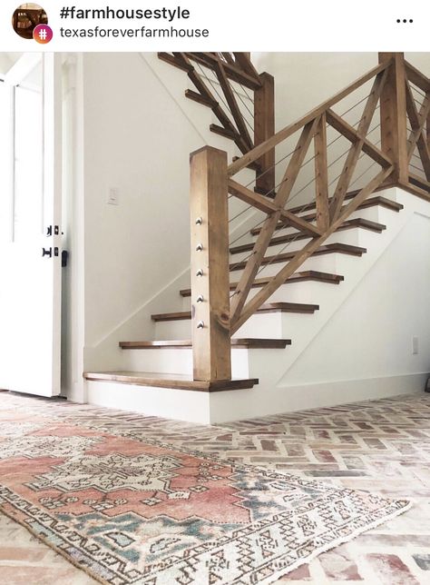 Farmhouse Staircase, Farmhouse Stairs, Diy Staircase, Escalier Design, New Staircase, Staircase Decor, Stair Case, Staircase Railings, Diy Stairs