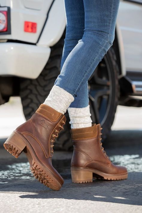 Working Boots, Combat Boot Outfit, Outfit Botas, How To Wear Ankle Boots, Booties Outfit, European Shoes, Shoes Outfit Fashion, Stylish Boots, Long Dress Casual