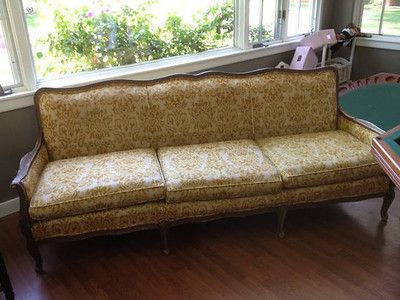 The Lemonista: Updating A Vintage French Sofa French Vintage Sofa, French Provincial Sofa, Victorian Couch, Victorian Sofa, French Sofa, French Provincial Furniture, Provincial Furniture, Couch Upholstery, Modern Couch