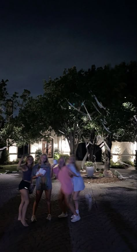 Toilet Paper House Prank, Toilet Papering Houses Prank, Toilet Papering Houses Prank Ideas, House Pranks, Birthday Sleepover, 13th Birthday Parties, Girls Just Wanna Have Fun, Summer Friends, Summer 2025