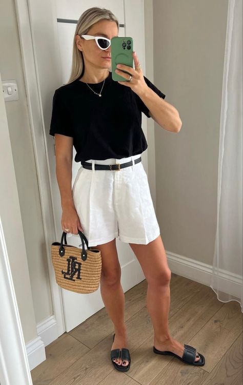 Lydia Tomilson Outfits, Australian Summer Fashion 2023, Tailored Shorts Outfit, Style Inspo Summer, Street Style Outfits Casual, Capsule Wardrobe Casual, Minimalistic Outfits, Outfit Elegantes, Classic Style Outfits