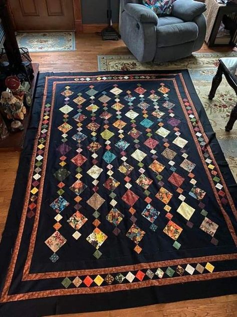 Chandelier Quilts, Beads Quilt, Chandelier Quilt, Quilt Settings, Diamond Quilts, Homemade Machine, Southwest Quilts, Fall Sewing Projects, Charm Square Quilt