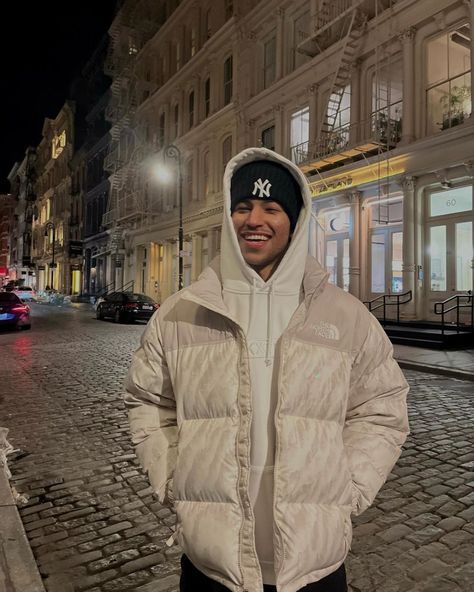 Snow Outfit Men, Quentin Grimes, 200k Followers, Boyfriend Outfit, Black Men Street Fashion, Outfits Hombre, Men Street Fashion, Street Style Outfits Men, Street Fashion Men Streetwear