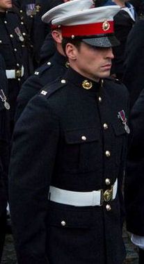 A Royal Marine. Royal Marines Uniform, Royal Navy Uniform, British Royal Marines, Marines Uniform, Royal Navy Officer, Marine Commandos, Royal Marine Commando, Navy Uniforms, British Armed Forces