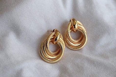 Dailyware Earrings Gold, Fashion Jewelry Necklaces Gold, Gold Knot Earrings, Triple Hoop Earrings, Knot Stud Earrings, Hoop Earrings Style, Earrings Indian, Black Bedroom, Stud Earrings Gold