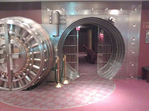 Kansas City Public Library - Movie theater in old bank vault Money Vault Home, Bank Vault Aesthetic, Vault Aesthetic, Vault Door For Home, Rosecore Aesthetic, Bank Vault Door, Big Safe, Old Movie Theater Interior, Old Bank Vault