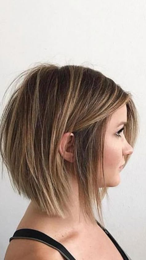 Medium Length Blonde Bob, Round Graduation Haircut, Long Aline Bob, School Haircut, Free Hairstyle, Long Hairstyle, Beauty Hairstyles, Mommy Makeover, Hairstyle Trends