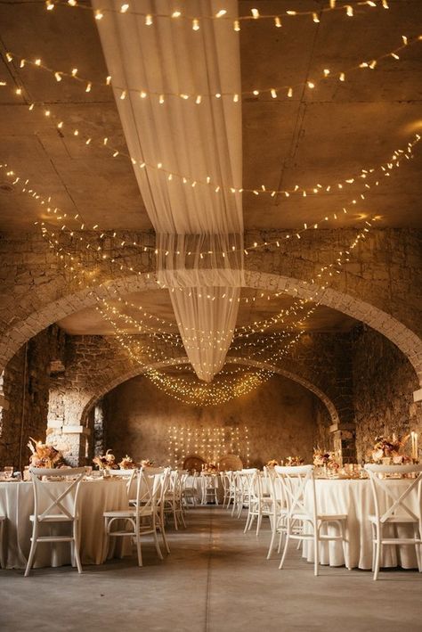 A truly one-of-a-kind Indian wedding with a bohemian ceremony and a reception in a medieval castle - 100 Layer Cake Medieval Wedding Theme, Indian Wedding Aesthetic, Beautiful Venues, Indian Wedding Venue, Indian Reception, Medieval Wedding, Big Fat Indian Wedding, Wedding Venue Decorations, Brown Wedding