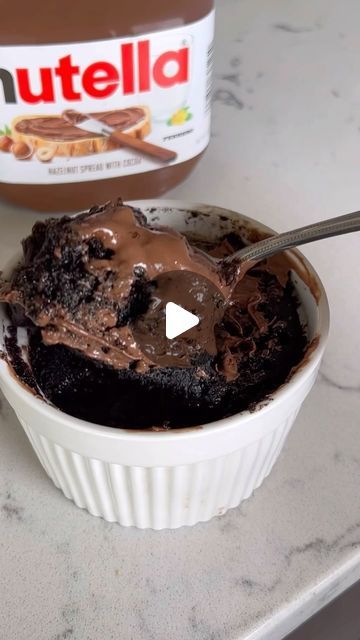 453K views · 46K likes | Kate on Instagram: "Oreo mug cake 🍪😋
5 Oreos , 0.5 dl milk , 1/2 tsp of baking soda, 2 tsp melted Nutella and microwave for 1 minute!🤤💕
#oreo #oreocake #oreomugcake #mugcake #easyrecipeideas #food #foodie #instafood #easyrecepies #cake #easymeals #dessert #oreolover" Oreo Mug Cake Microwave, Nutella Microwave, Oreo Mug Cake Recipe, Oreo Mug Cake, Oreo Mug, Nutella Mug Cake, Mug Cake Microwave, Cake 5, Oreo Cake