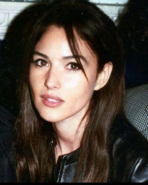 #monicabellucci #queen #runway #tags #young #Italy #instagood #Italian #instagram #Italia #photoshoot #photography #pretty #actress… Monica Belluci Style, Katerina Petrova, Italian Actress, Beauty Shoot, In A Car, Monica Bellucci, Girl Crushes, I Love Girls, Maquillaje De Ojos