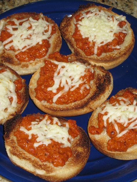 Pizza Burgers – A Western PA School Cafeteria Special – Stephy Jo Stewart Deviled Ham Spread, Red Beans And Rice Recipe Crockpot, Ham Spread, Pizza Burgers Recipe, Deviled Ham, School Cafeteria Food, Pineapple On Pizza, School Pizza, Camping Food Make Ahead