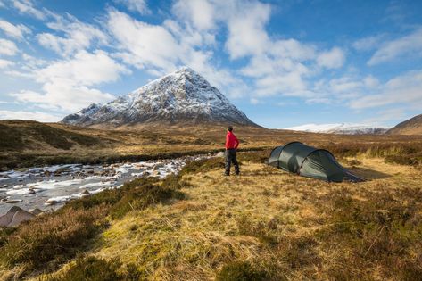 Scotland is full of beautiful nature spots, from lochs and waterfalls, to towering mountains and so much more. It’s a cultural hub, rich in heritage, history and plenty of castles to explore too. Visiting Scotland is a bucket list trip for many travellers who are keen to cherish our bonnie isle. Camping Scotland, Glen Etive, Eco Tourism, North Coast 500, Invisible Cities, Scotland Tours, Wild Camping, Edinburgh City, Responsible Tourism