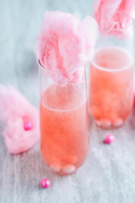 Alcoholic Drinks – BEST Cotton Candy Champagne Cocktail Recipe – Easy and Simple Alcohol Drinks Pink Mixed Drinks, Candy Alcohol, Ginger Beer Margarita, Candy Alcohol Drinks, Cotton Candy Vodka, Rose Prosecco, New Years Eve Cocktail, Cotton Candy Drinks, Cotton Candy Cocktail