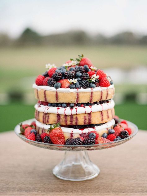 bridal-shower-brunch-davy-whitener-0919 Bridal Shower Brunch Ideas, Shower Brunch Ideas, Bridal Shower Brunch Menu, Wedding Shower Brunch, Berries And Cream, Berry Wedding, Berry Compote, Bridal Shower Planning, Cake Photos