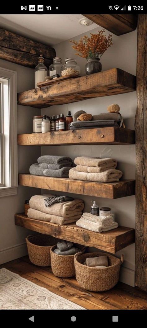 Brown Rustic Bathroom, Rustic Industrial Bathroom Ideas, Cottage Western Home, Rustic Farm Bathroom, Rustic Earthy Home Decor, Small Farmhouse Interior, Rustic Bathrooms Ideas Farmhouse, Old Farmhouse Bathroom, Rustic House Decor