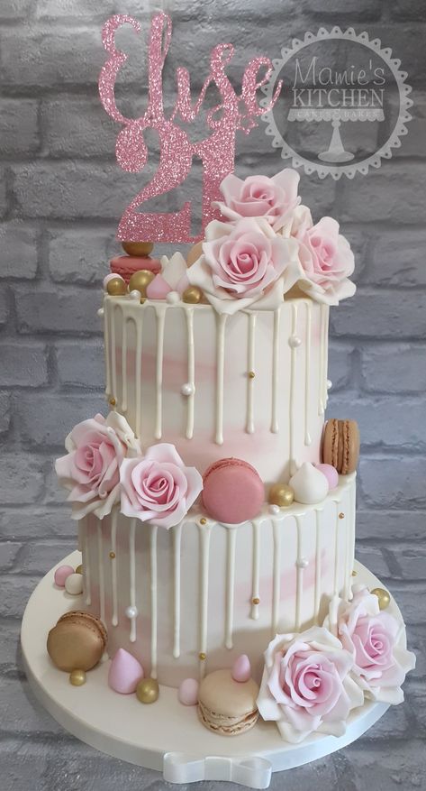 Big Birthday Cake, Sweet Birthday Cake, Sweet Sixteen Cakes, 18th Cake, Sweet 16 Birthday Cake, Christmas Cake Designs, 21st Birthday Cakes, Sweet 16 Cakes, Elegant Birthday Cakes