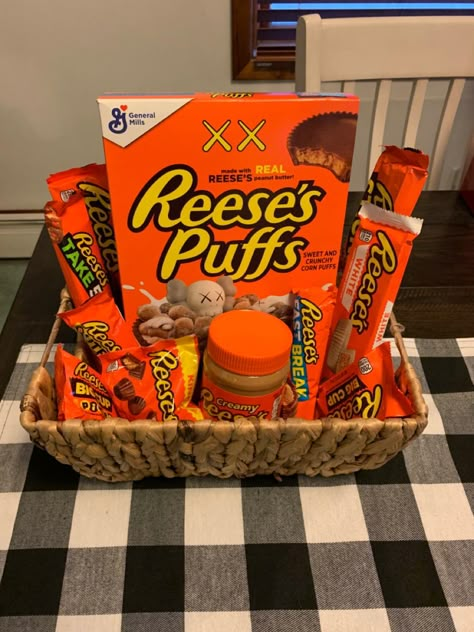 Reeses basket for basket raffle that i put together Jack And Jill Party Ideas Raffle Prizes Auction Baskets, Christmas Party Raffle Prizes, Cat Raffle Basket Ideas, Gift Baskets Diy Silent Auction, Basket Themes For Auction, Stag And Doe Baskets, Stag Basket Ideas, Fun Raffle Baskets, Tricky Tray Basket Ideas Fundraising