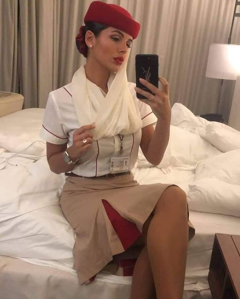 Fall Outfits Pinterest, Hotel Worker, Emirates Cabin Crew, Stewardess Uniform, Airline Uniforms, Hotel Jobs, Flight Attendant Fashion, Fall 2024 Fashion, Flight Attendant Life