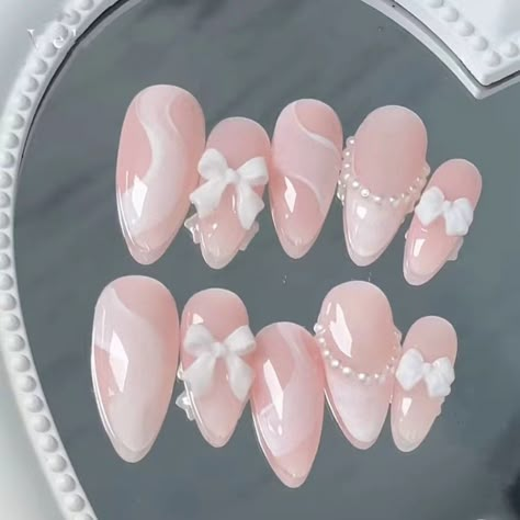 Hello welcome to my shop. I only use high-quality materials to create a luxurious nail press that you can trust to be strong and long-lasting. Hope you can find your favorite nails. My nails will last: Use adhesive sheets (provided with nail kit) for 1-2 days Use nail glue for 2-3 weeks. All nails can be reused multiple times if you take good care of them. If you would like a custom size, please fill out the personalization section under product options. If you're not sure how to measure your nails, I'd be happy to help you measure your nails. 𝐏𝐫𝐨𝐜𝐞𝐬𝐬𝐢𝐧𝐠𝐭𝐢𝐦𝐞: Every nail in my shop is handmade and hand-painted with love and care. The pattern of each set of nails will change as the nail type changes. please allow: It takes 3-5 days to make nails USPS 5-15 days to deliver your n Pearl Pink Nails, Gel Nails Holiday, Gift Nails, Nails Holiday, Nails Gel Nails, Anime Nails, Nail Type, Really Cute Nails, Nails Gel