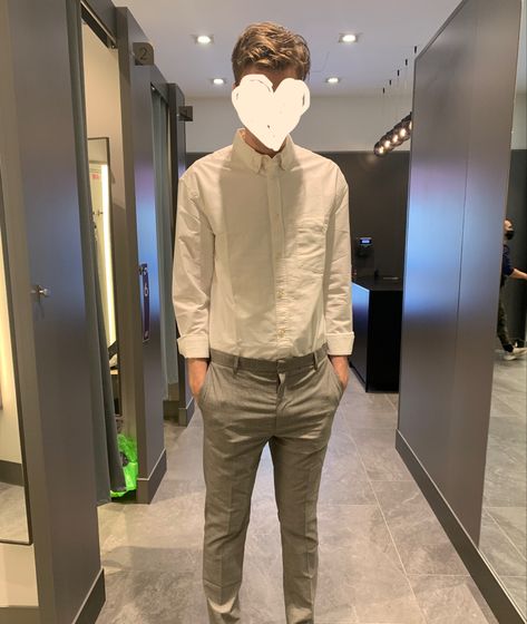 The perfect look for tall / skinny men who want a more sophisticated yet casual look! White button up with partially rolled sleeves are always a vibe and are perfect for weddings or other formal events 😍 Let me know what you think! Grey Pants Men, Guy Outfits, Mens Slacks, Grey Slacks, Formal Mens Fashion, Rolled Sleeves, White Button Up, White Shirt Dress, Formal Style