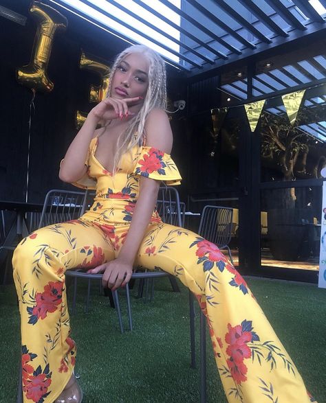 Shay Izi, Music Icon, City Girl, Aesthetic Hair, Garden Home, Garden Toys, International Trade, Rappers, Two Piece Pant Set