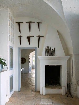 Kara Rosenlund: Masseria: The Italian Farmhouses of Puglia Italian Farmhouse, Italian House, Farmhouse Fireplace, Farmhouse Remodel, Living In Italy, Italian Decor, Italian Home, Hotel Interior Design, Puglia Italy