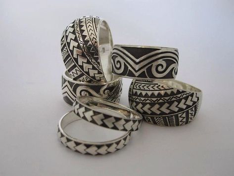 Polynesian patterns and tattoos and arts | crizzy_101 | Flickr Samoan Wedding, Polynesian Wedding, Samoan Designs, Wedding Band Tattoo, Background Border, Wedding Ring Tattoo, Tattoo Wedding Rings, Maori Designs, Samoan Tattoo