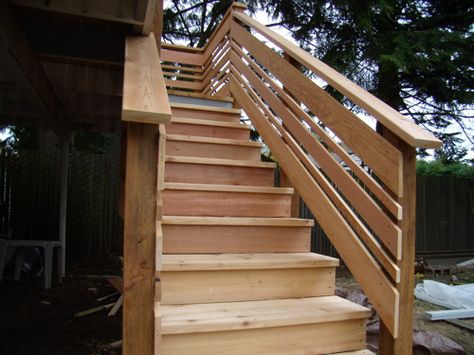 I THINK I found the railing I want for my deck! Then, on the sides that I want privacy...I just make all the railing HIGHER and CLOSER together (no spaces) Horizontal Deck Railing, Exterior Stair Railing, Porch Railing Designs, Wood Deck Railing, Deck Stair Railing, Outdoor Deck Decorating, Stairs Railing, Outdoor Stair Railing, Deck Railing Design