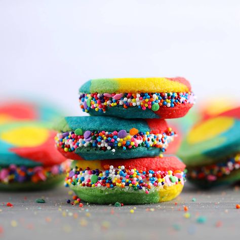 Rainbow Sandwich, Pride Cookies, Holi 2024, Mexican Pizzas, Rainbow Foods, Mexican Pizza Recipe, Rainbow Recipes, Vegan Shortbread, Rainbow Desserts