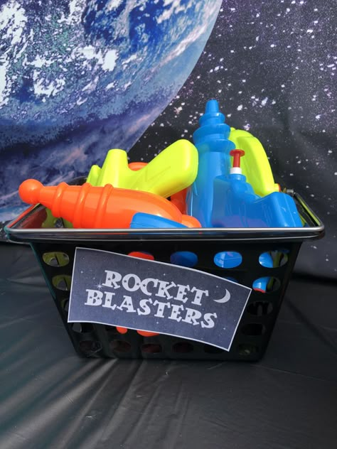 Astronaut Pool Party, Space Ranger Birthday Party, Rocket Bday Party, Space Birthday Party Ideas Decoration, Space Pool Party, Space 4th Birthday Party, 3 2 1 Blast Off Birthday, Space Party Centerpiece, Space Party Activities