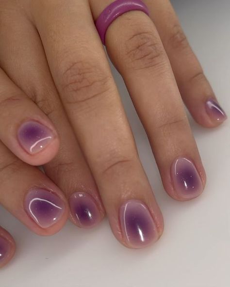 DIANA • Illinois Nail Tech • Structured Gel Manicures on Instagram: "purple aura 💜✨ I’m telling you 😌 me and short nails are bffs 🤝      #nailart #shortnails #naturalnails #nailsoftheday #nailsofinstagram #nailinspo #trendynails #structuredmanicure #chicago #chicagonails #chicagonailtech #milwaukee #milwaukeenailtech #nailtech #nailtrends #nailtutorial #cleannails #simplenails  #nuancenail #nuancenails #nudenails #shortnailinspo #purplenails #auranails #purpleaura #cutenails #gurneenailtech #waukegannailtech" Aura Nails Short, Short Aura Nails, Purple Aura Nails, Mom Nails, Purple Aura, Short Gel Nails, Minimal Nails, Get Nails, Aesthetic Vibes