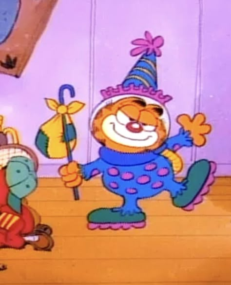 Clown Garfield, A Clown, A Cartoon